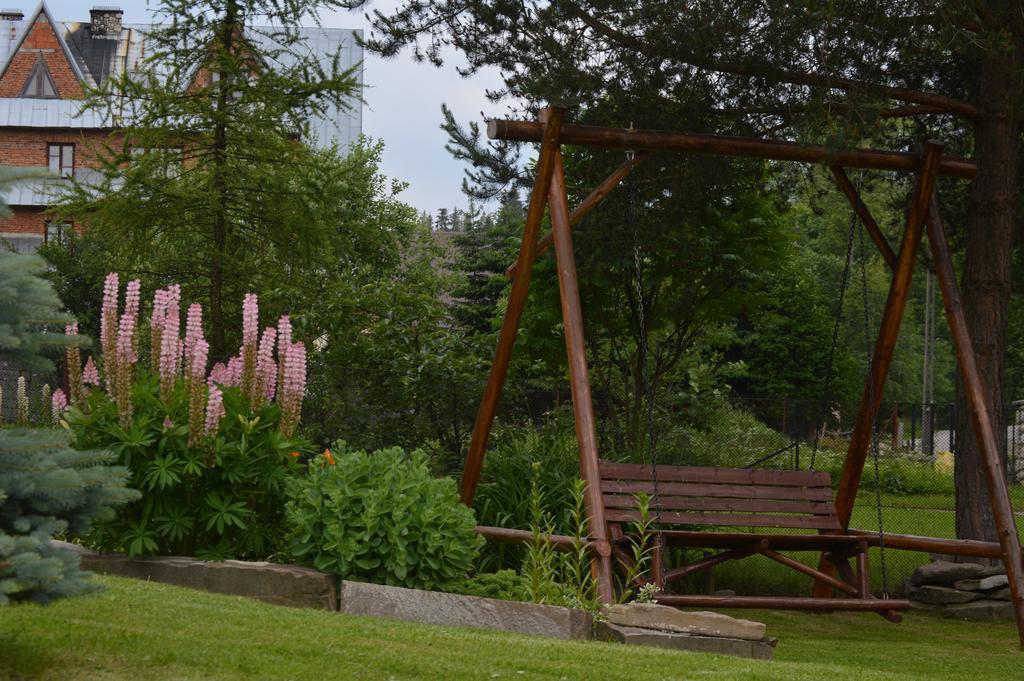 Pokoje Goscinne U Gordona Poronin Buitenkant foto