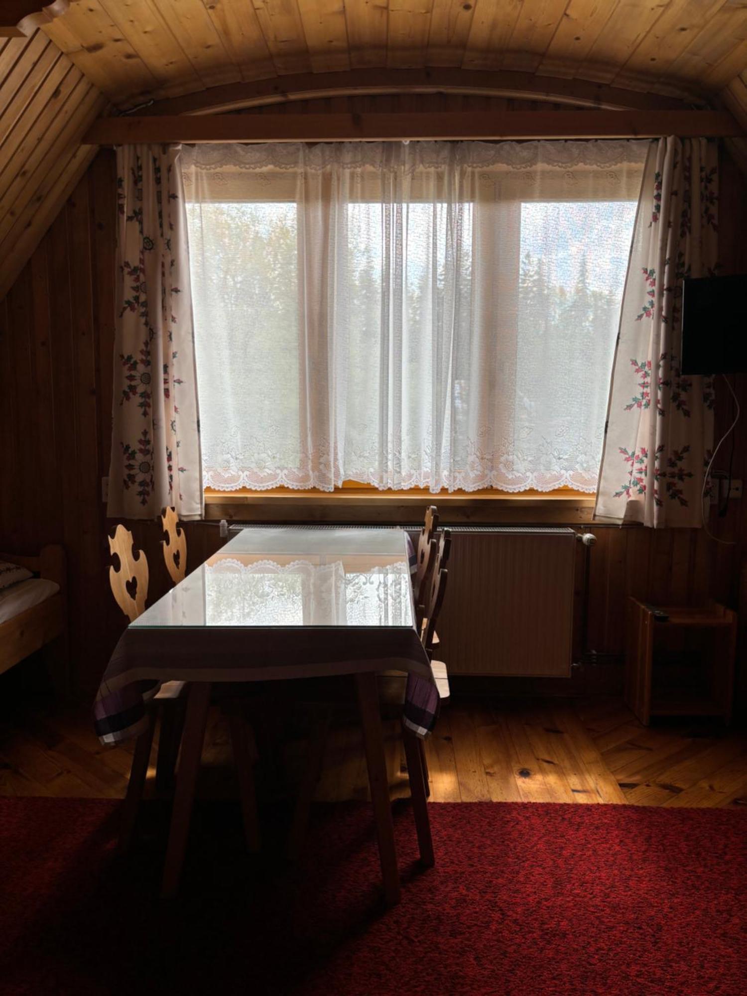 Pokoje Goscinne U Gordona Poronin Buitenkant foto