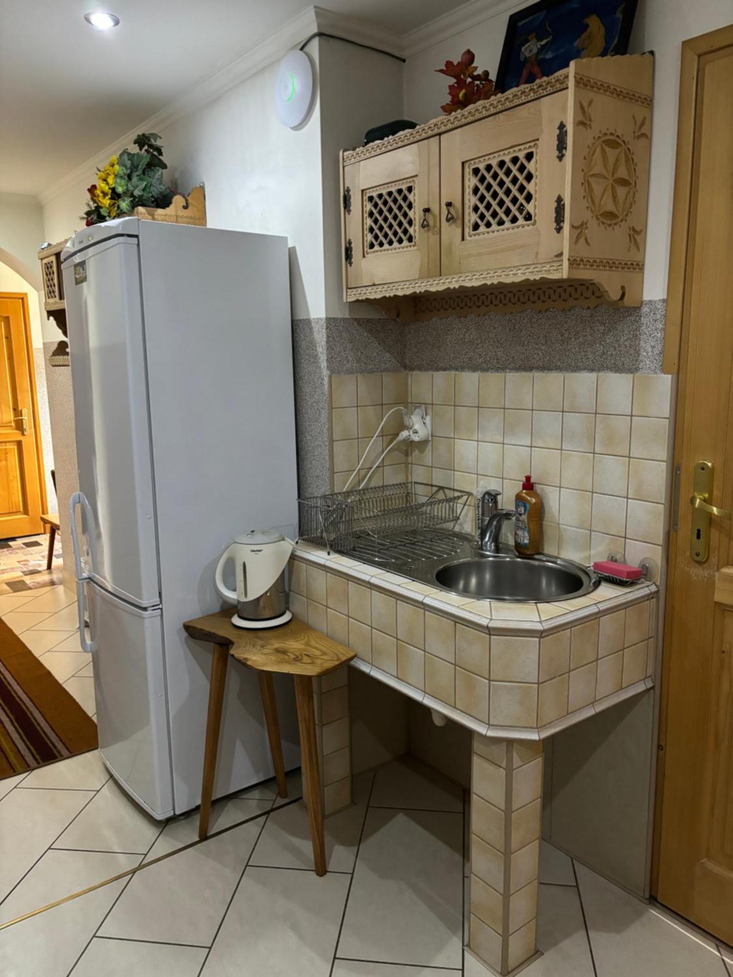 Pokoje Goscinne U Gordona Poronin Buitenkant foto